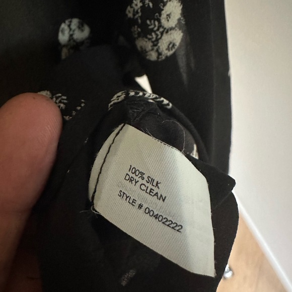 Club Monaco Sheer 100% Silk Blouse NWOT - Picture 5 of 5